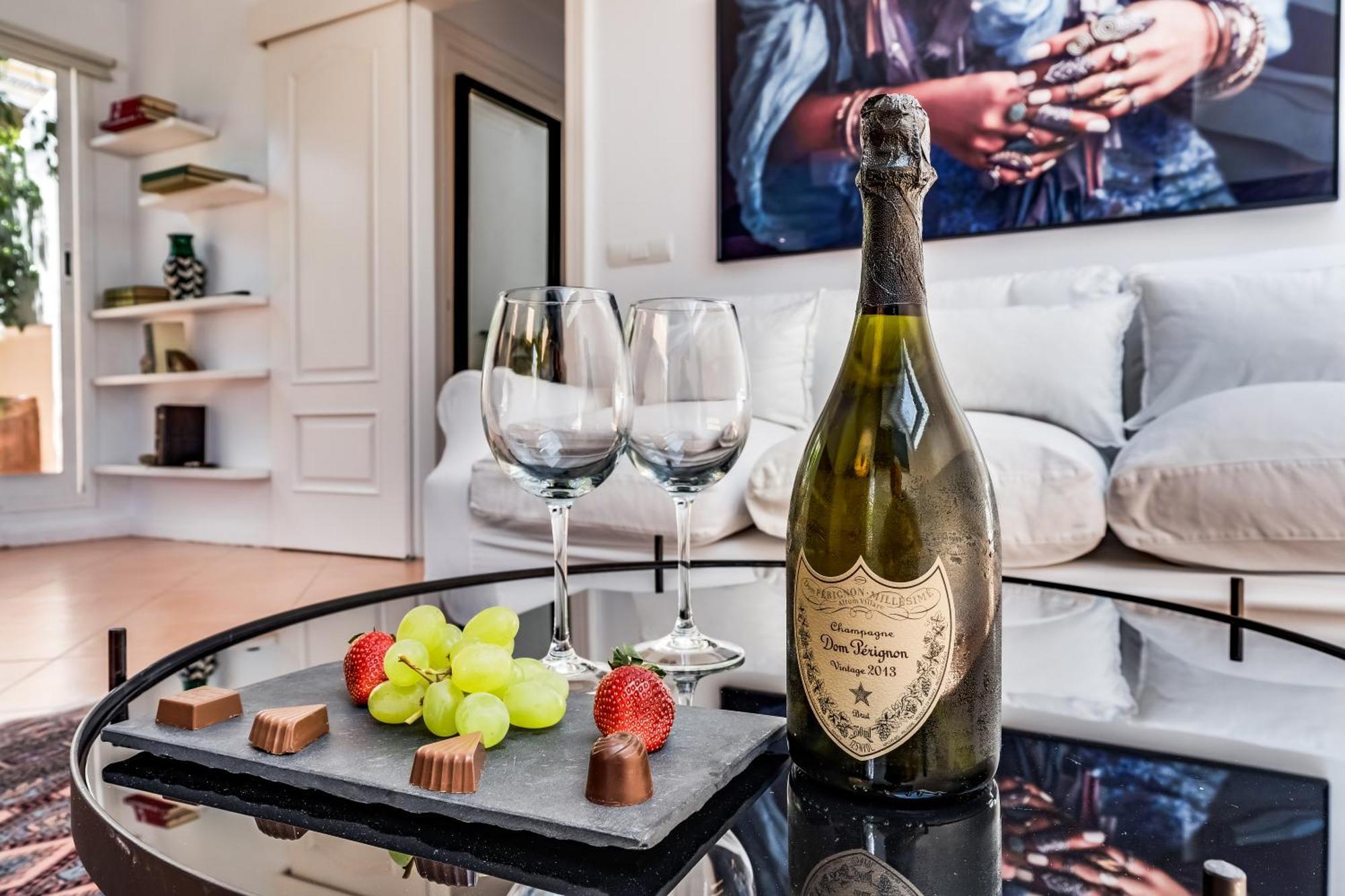 Molo Luxury Suites Puerto Banus Марбеля Екстериор снимка