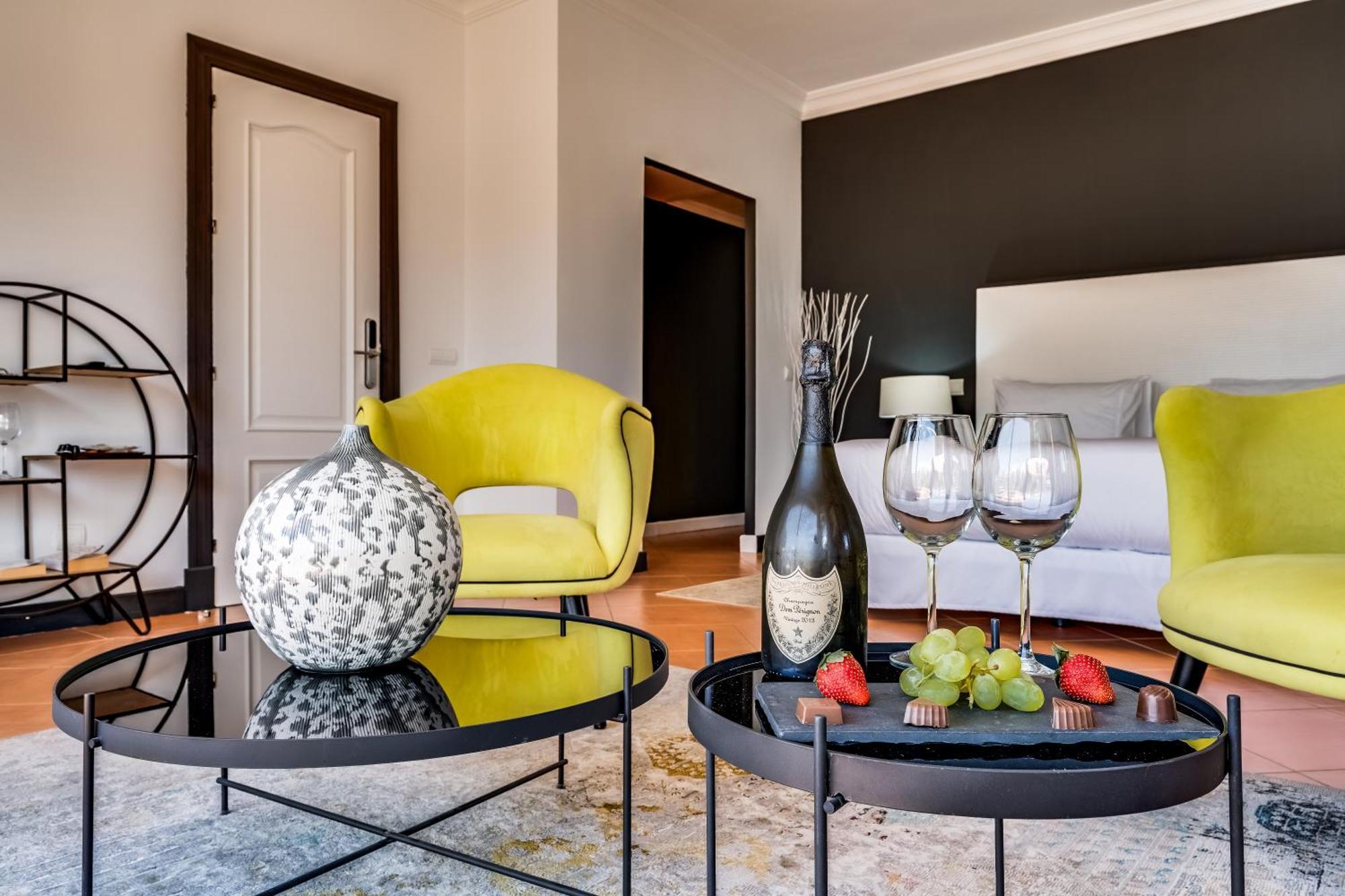 Molo Luxury Suites Puerto Banus Марбеля Екстериор снимка